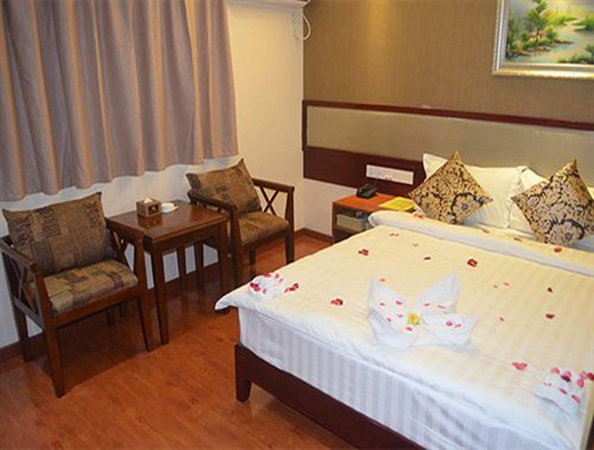 Good Luck Hotel Rangoon Eksteriør billede